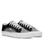 CDG Vans Lampin Sneakers Black - Image 2